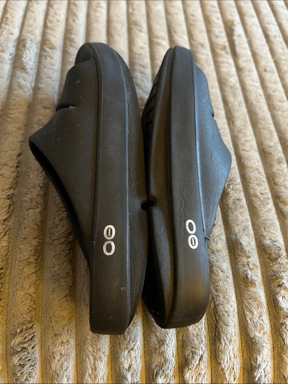 OOFOS OOahh Slide Sandals Men’s 4 Women’s 6 Good Condition Unisex